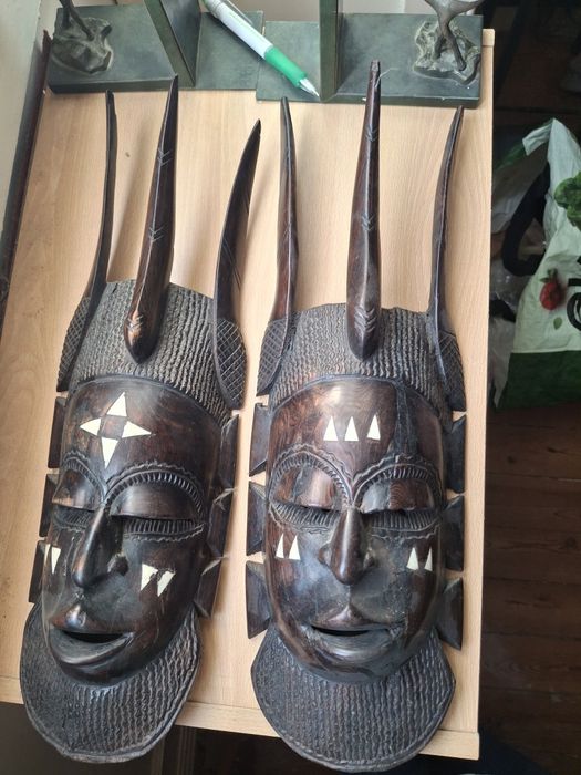 2 grandes mascaras africana 45 cms cada