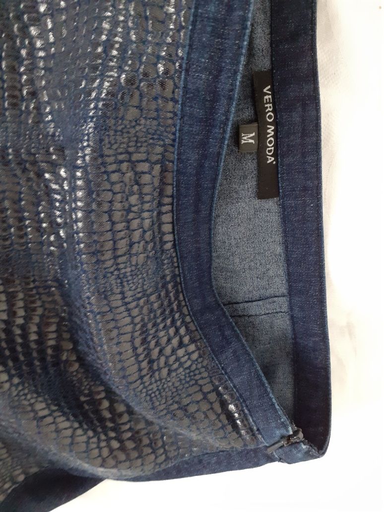 Granatiwa spódnica Vero Moda M jeansowa imitacja skóry węża