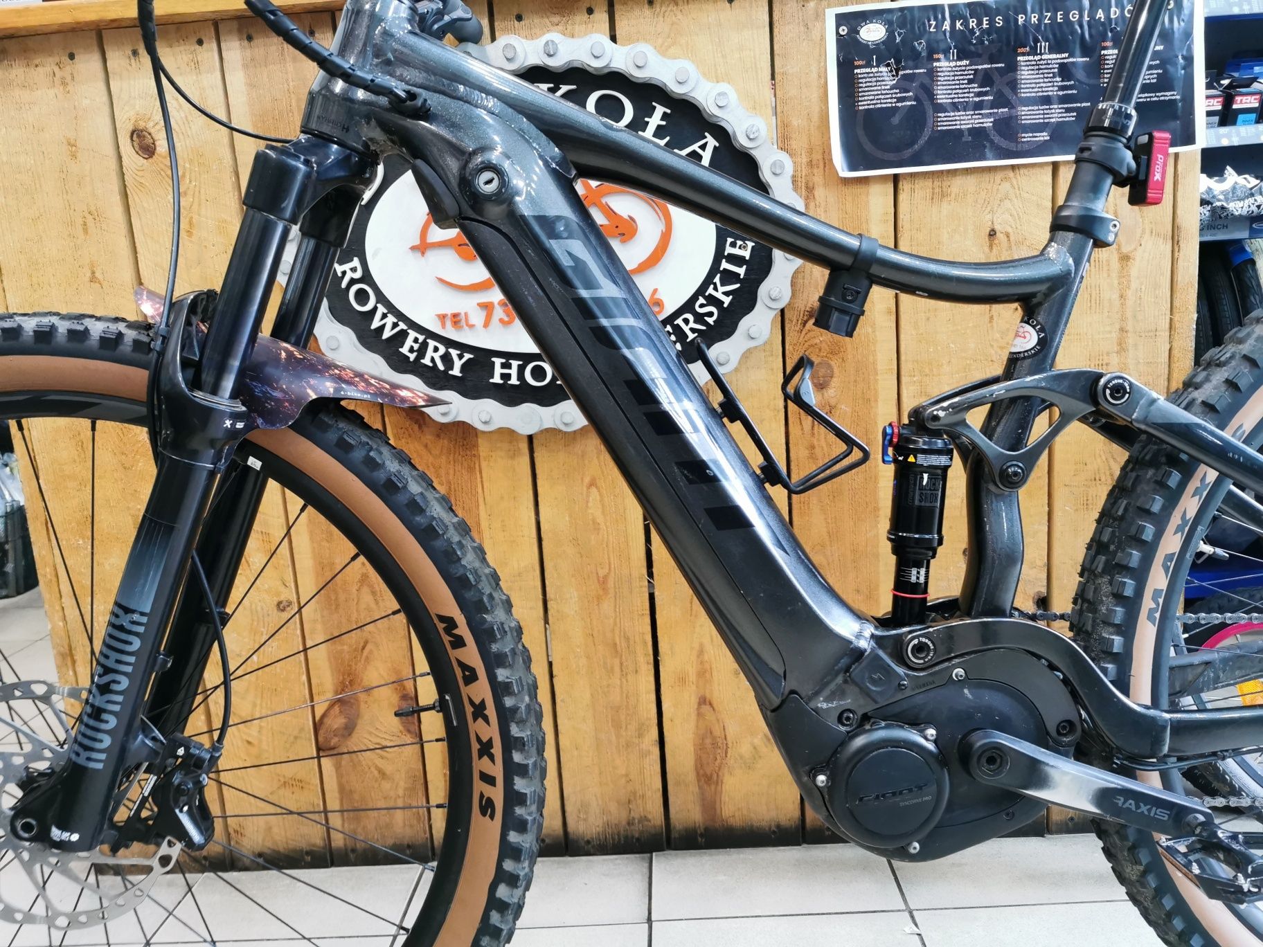 Rower elektryczny MTB Giant Strance E  Pro