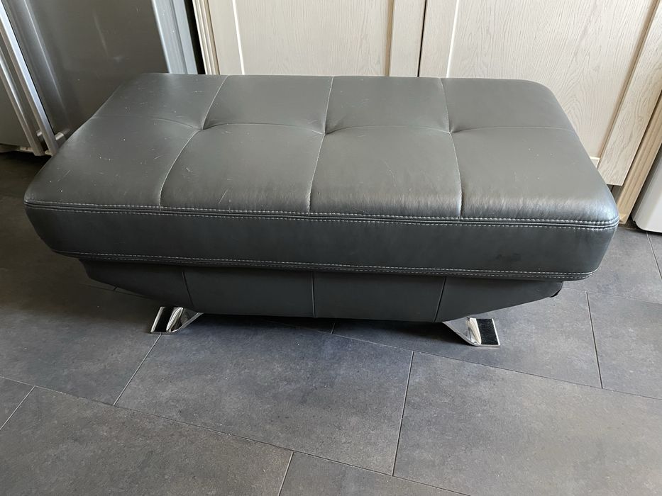 Meble Bydgoskie duża Pufa Siedzisko czarna skóra, 107cmx55cm