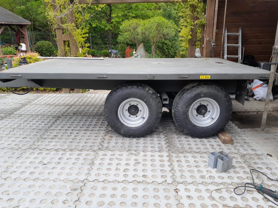 Przyczepe budowlaną 8 ton sprzedam