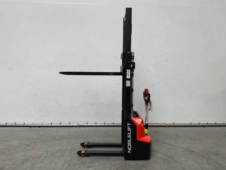 EMPILHADOR STACKER ELÉCTRICO 1200kg (NOVO)