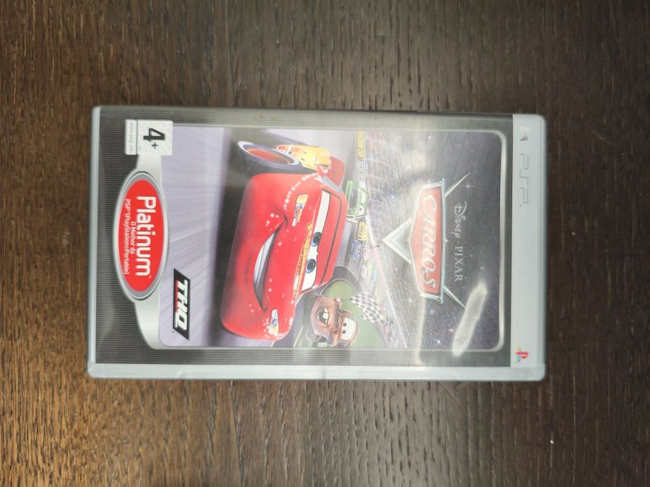 Jogo CARS para PSP versão PLATINUM