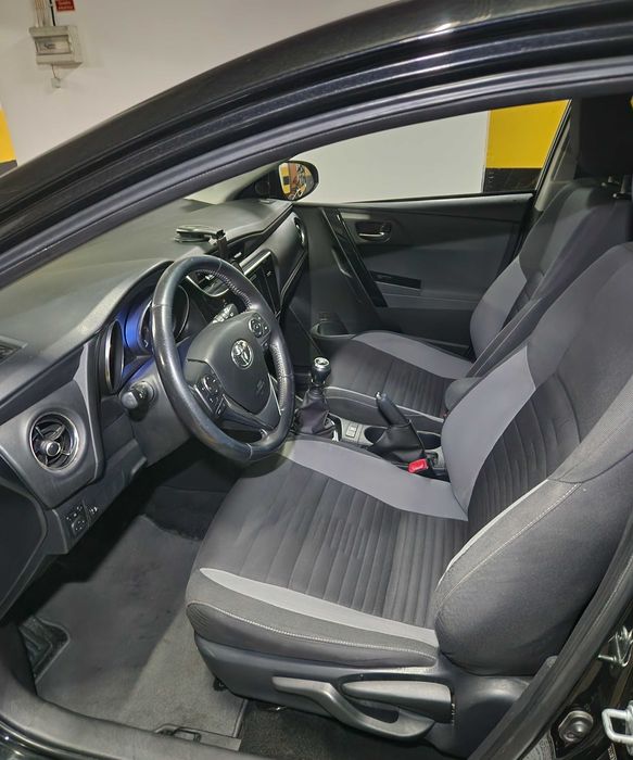 Toyota Auris 2016 1.4 D-4D comfort Excelente Oportunidade.