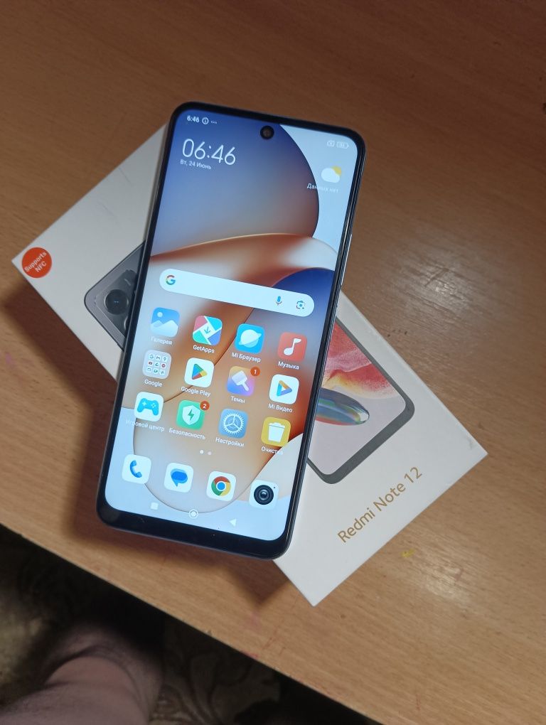 Телефон Xiaomi redmi note 12