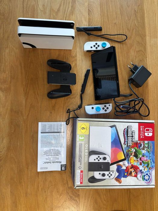 Nintendo Switch OLED White Mario Edition