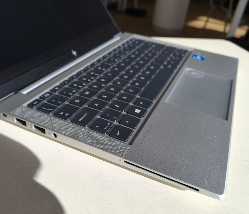 HP eliteBook 830 G8 i5-1145G7/16gb/512gb/13"/Placa 4G