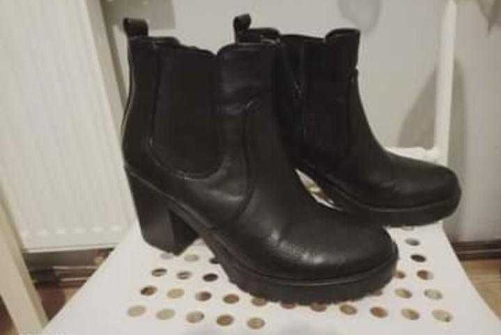 Czarne botki na obcasie buty za kostke Graceland