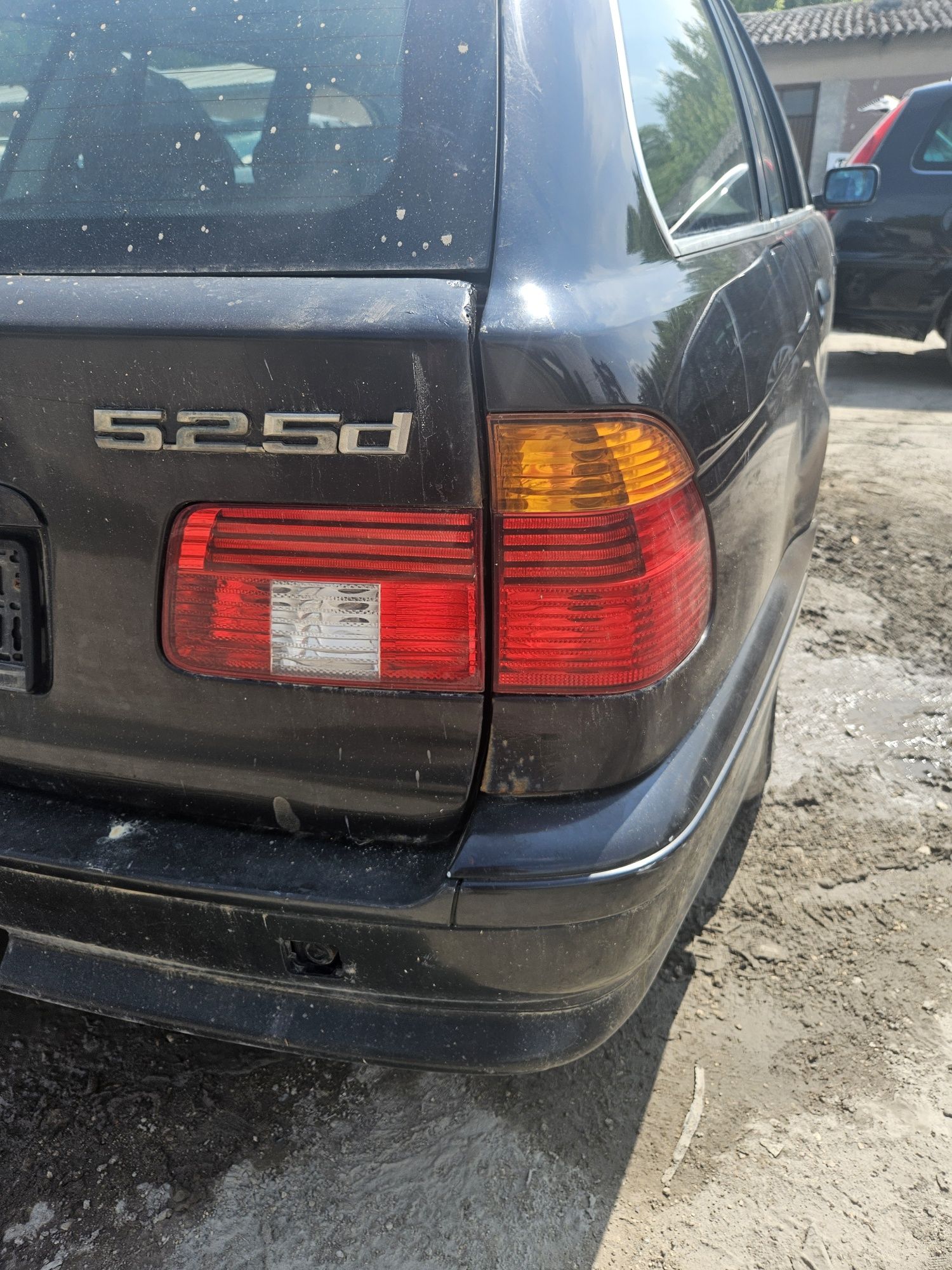Bmw e39 lampa tyl w klapie lewa prawa