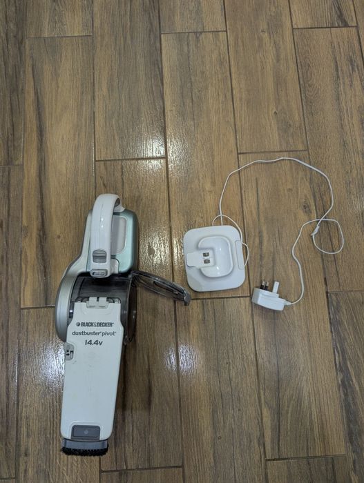 Ручний пилосос Black & Decker
Ручний пилосос Black & Decker PV