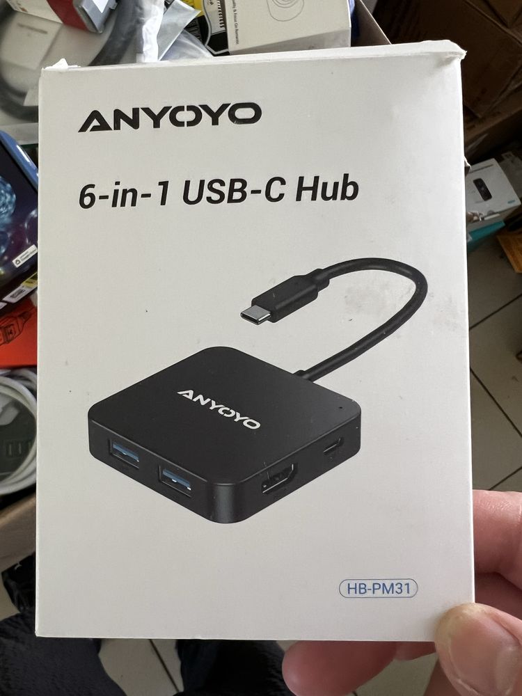 Док-станція Anyoyo 6-в-1 з 2 USB-C та 3 USB-A, 5 Гбіт/с
