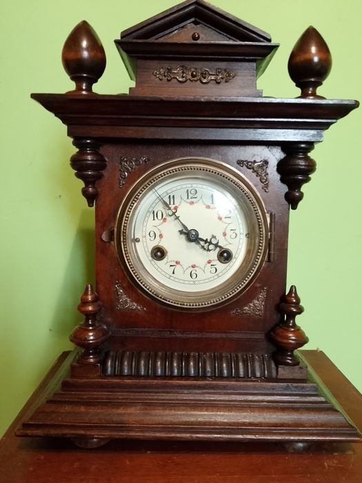 Zegar kominkowy sygnowany Junghans