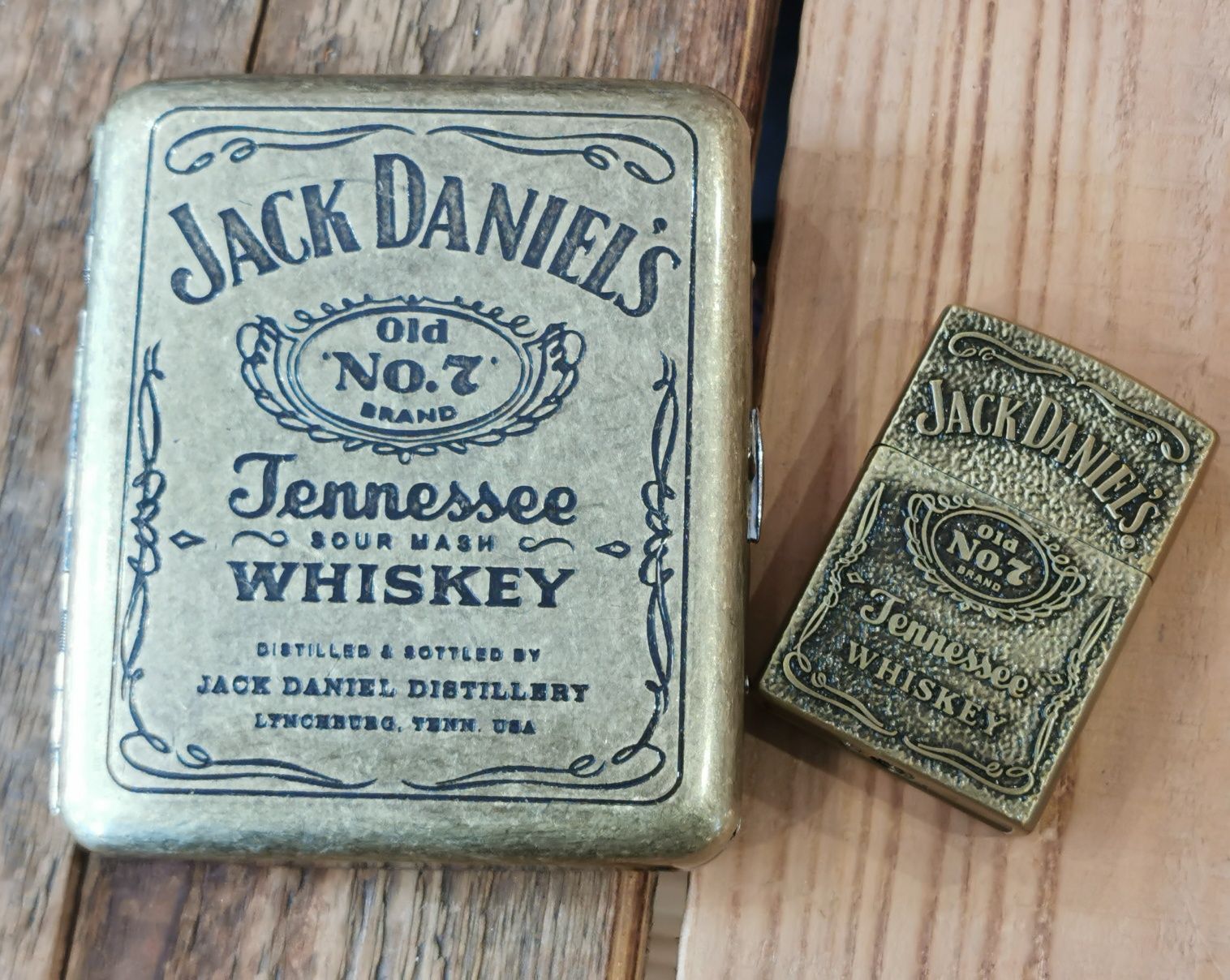 Zestaw upominkowy Papierośnica Jack Daniels z zapalniczką