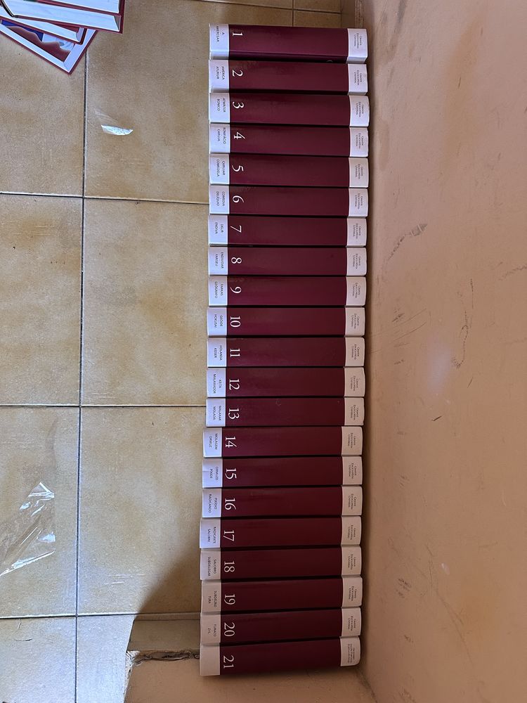 Vendo A Grande Enciclopedia Universal Colecao Completa