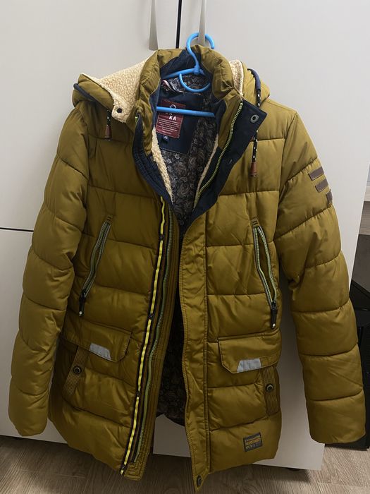 Зимова куртка для підлітка
