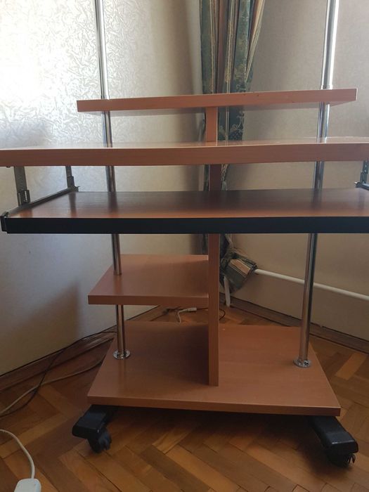 Письмовий стіл ВхШхГ 143х77х77см