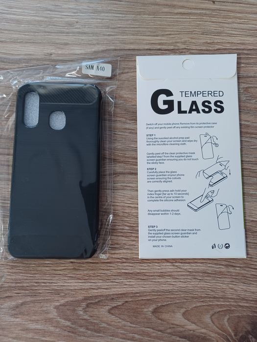 Etui carbon +szkło hartowane Galaxy a40