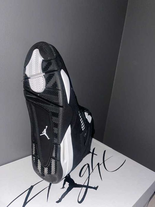 "koszykówki "Jordan_4_Retro_White_Thunder_Roz.40