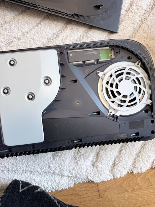 Vendo ps5 modelo lançamento com upgrade ssd