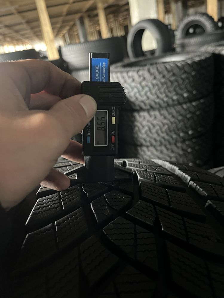 295/35/21 R21 Goodyear Ultra Grip Perfomance SUV 4шт зима