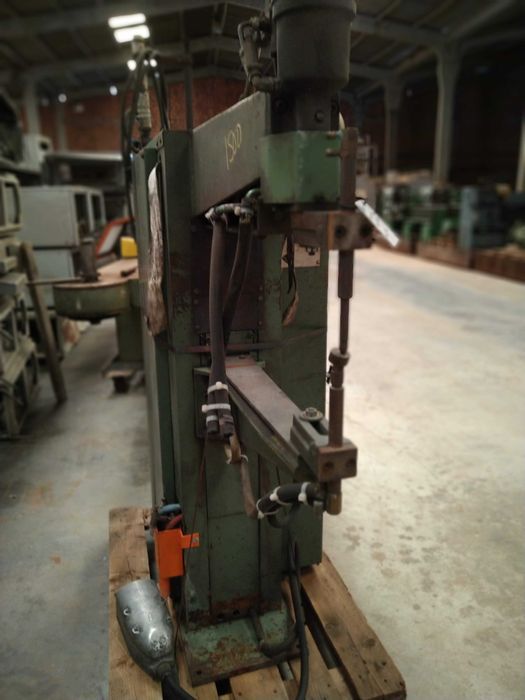 Máquina de soldar por pontos