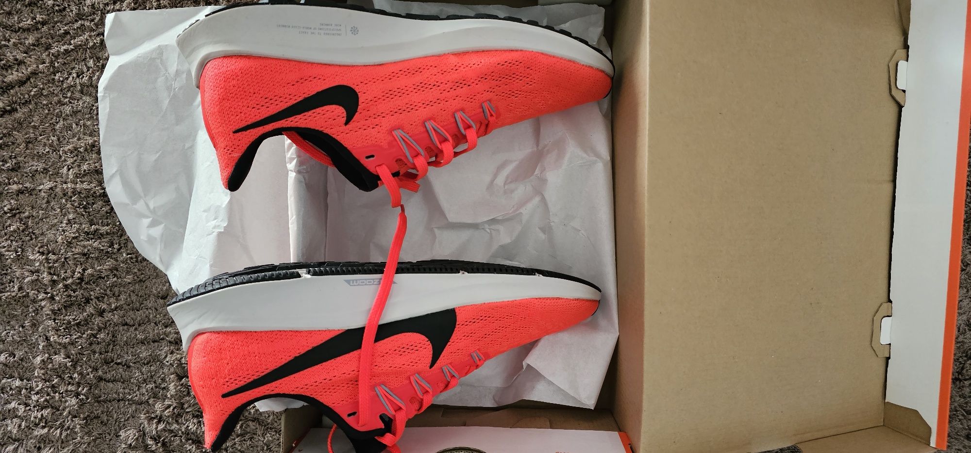 NIKE AIR ZOOM PEGASUS Novas 42