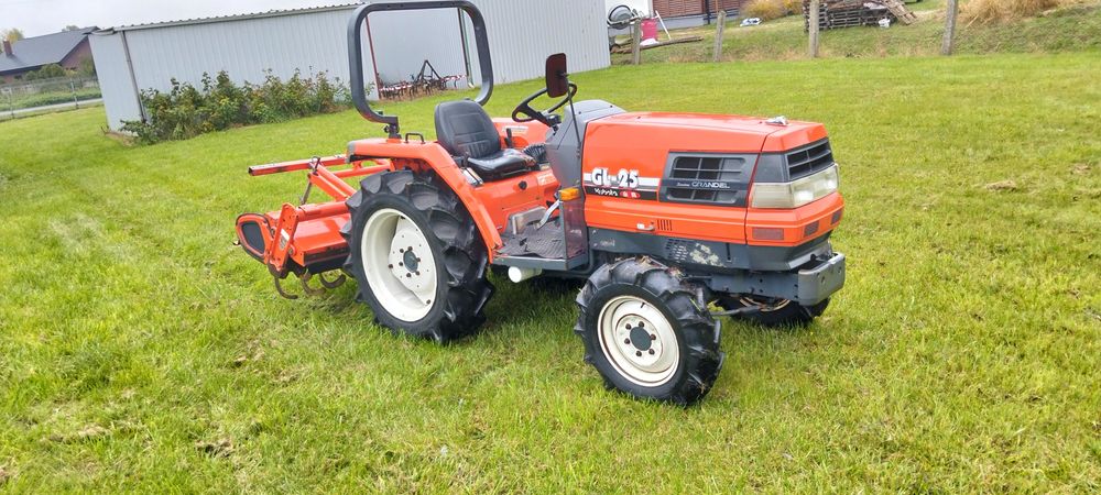 Traktor 4x4 25km Kubota rewers wspomaganie traktorek tur ciagnik