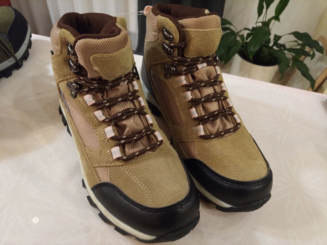 Nowe buty dla dziecka rozmiar 37