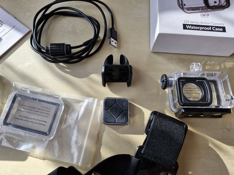 SJcam SJ8 pro 4k duży zestaw karta 64GB pilot szelki gopro