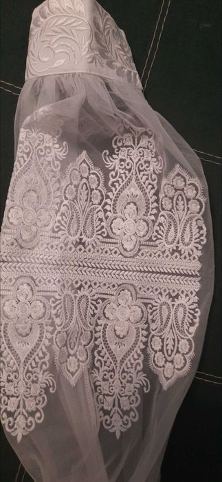 Весільна сукня, фата, бокали, свічки, рушники,