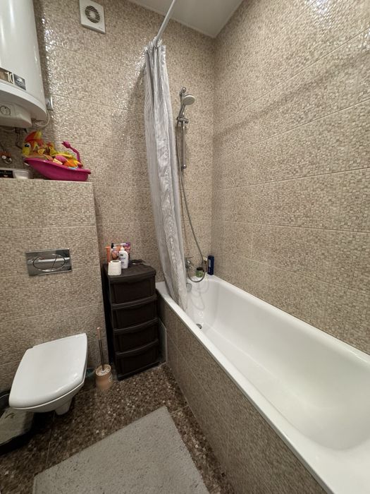 Просторий 3-кімнатний Котедж з ремонтом в районі Ранкове!