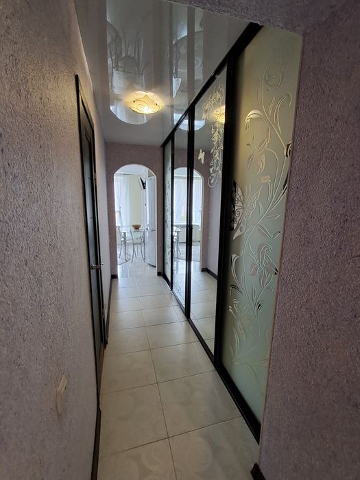 Продам з ремонтом 2-кім.кв по Пр. Миру  (ЗАЗ)