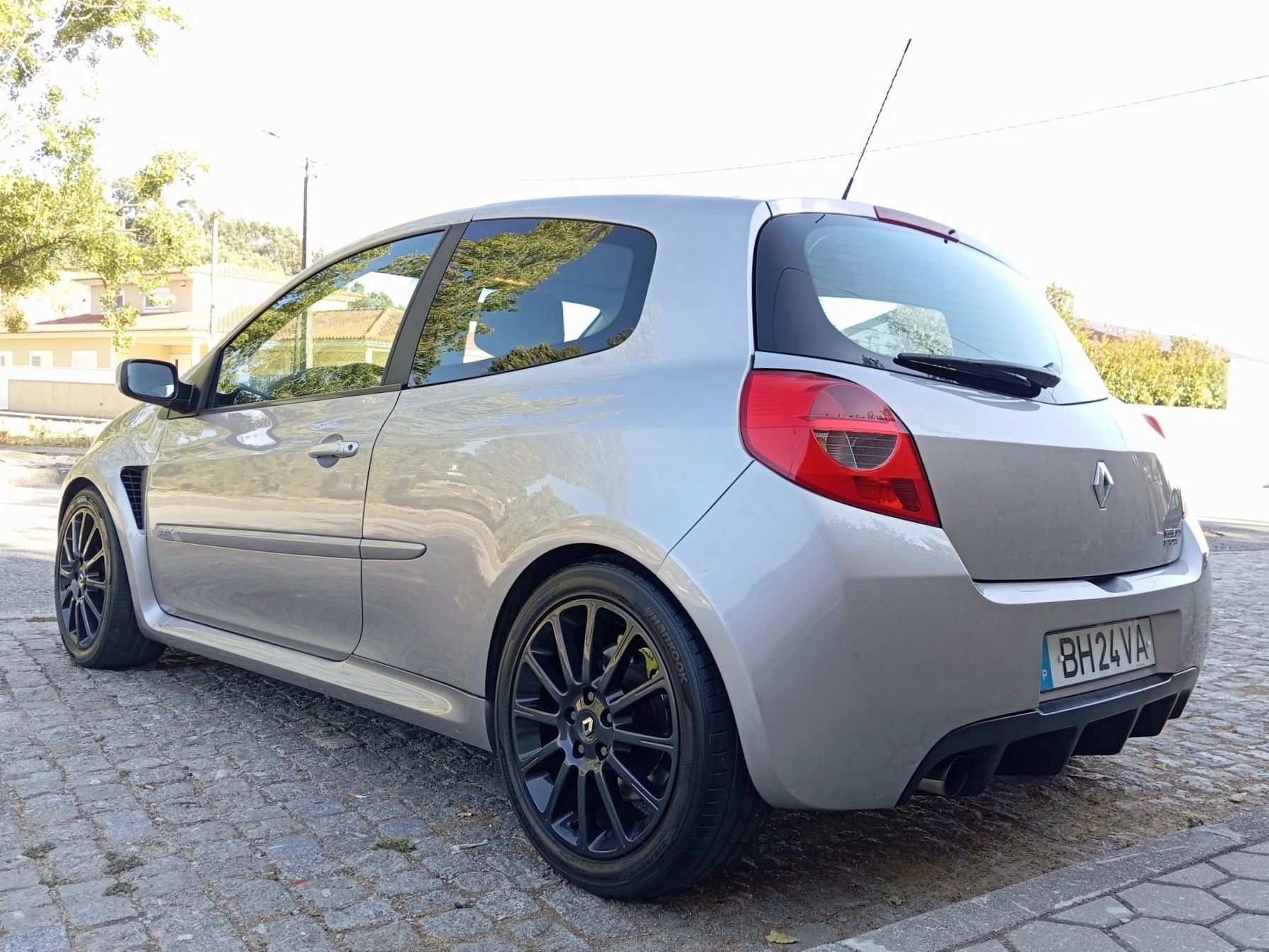Renault Clio III RS by Renault Sport