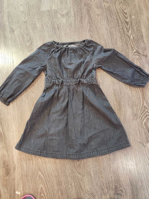 Сукні на дівчинку