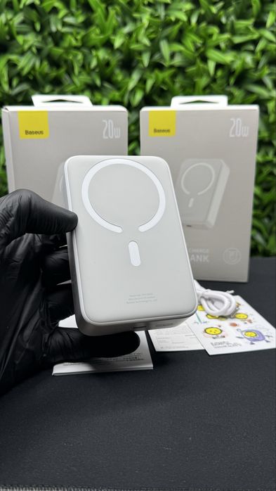 Оригінальний павербанк Базеус з бездротовою зарядкою Магсейф 20000 mAh