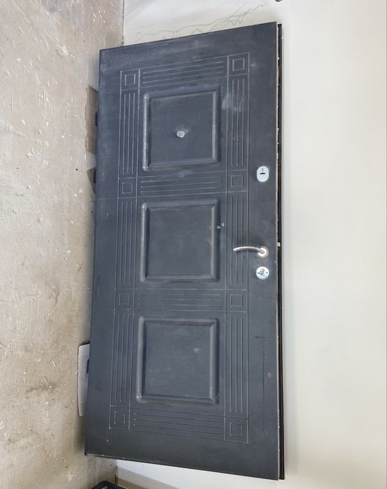 Двері металеві(броньовані) вхідні, колір антрацит