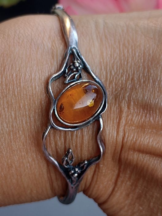 Bransoletka W. Kruk  z bursztynem próba 925