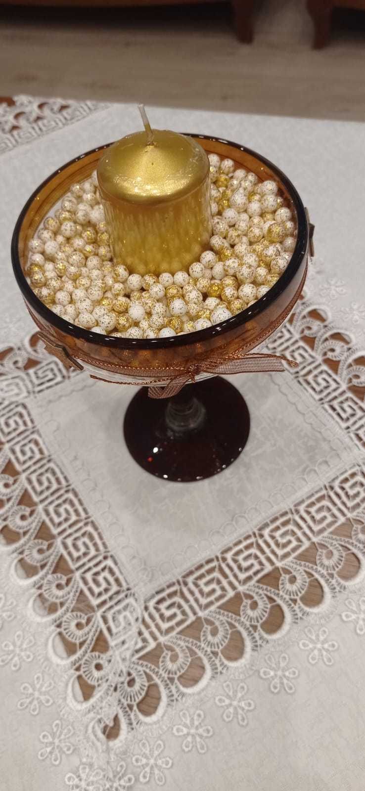 Stroik w kolorowym szkle, wazon na nóżce, brązowy wazonik