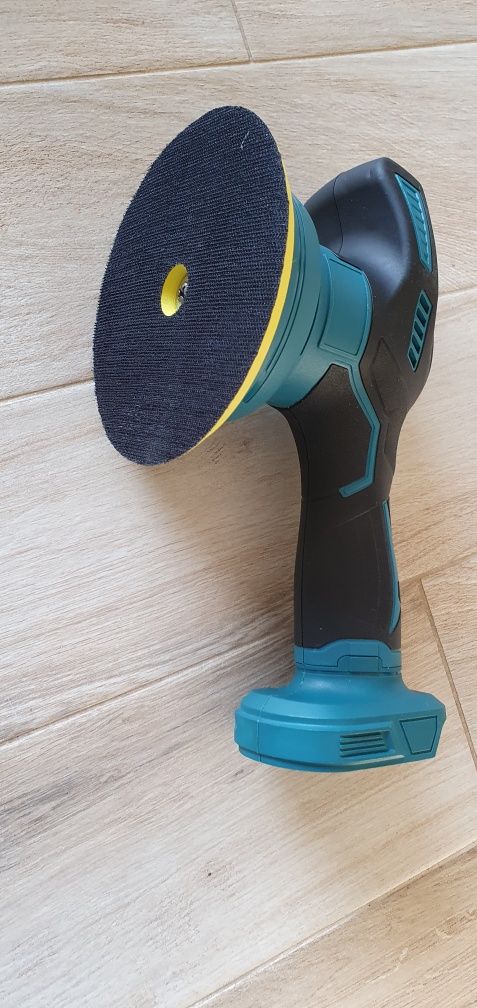 Polerka + lampa do baterii Makita