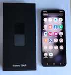 Używany telefon Samsung Galaxy Z Flip 5 w kolorze grafitowym
