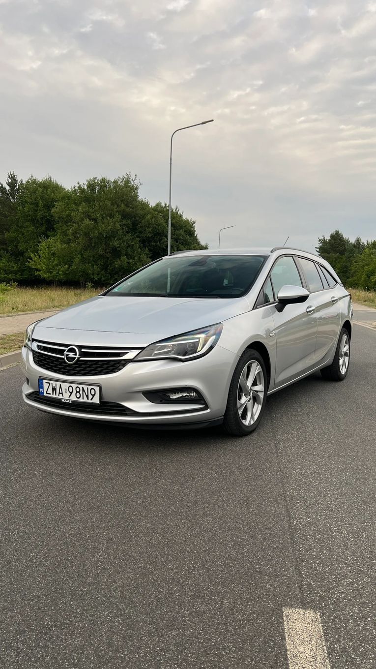 Opel Astra 1.6 CDTI 110KM, serwisowany ASO, długie opłaty
