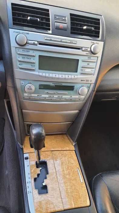 Toyota-Camry 2006 2,4 (максимальна комплектація)