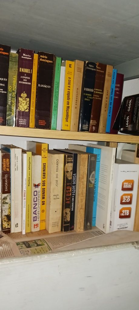 Livros variados- diferentes tematicas