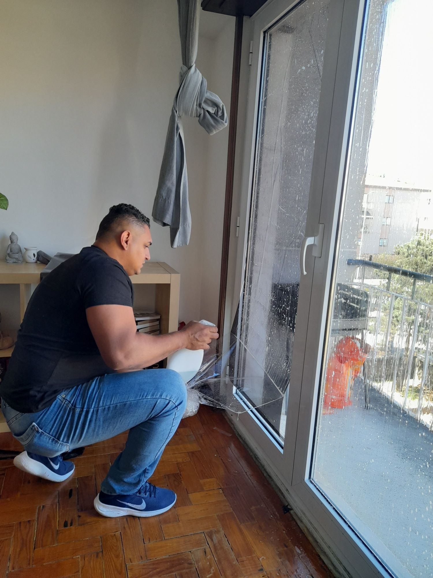Marido de aluguel arranjos domésticos