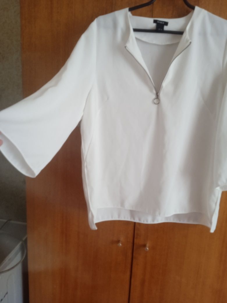 Блузка біла с замочком