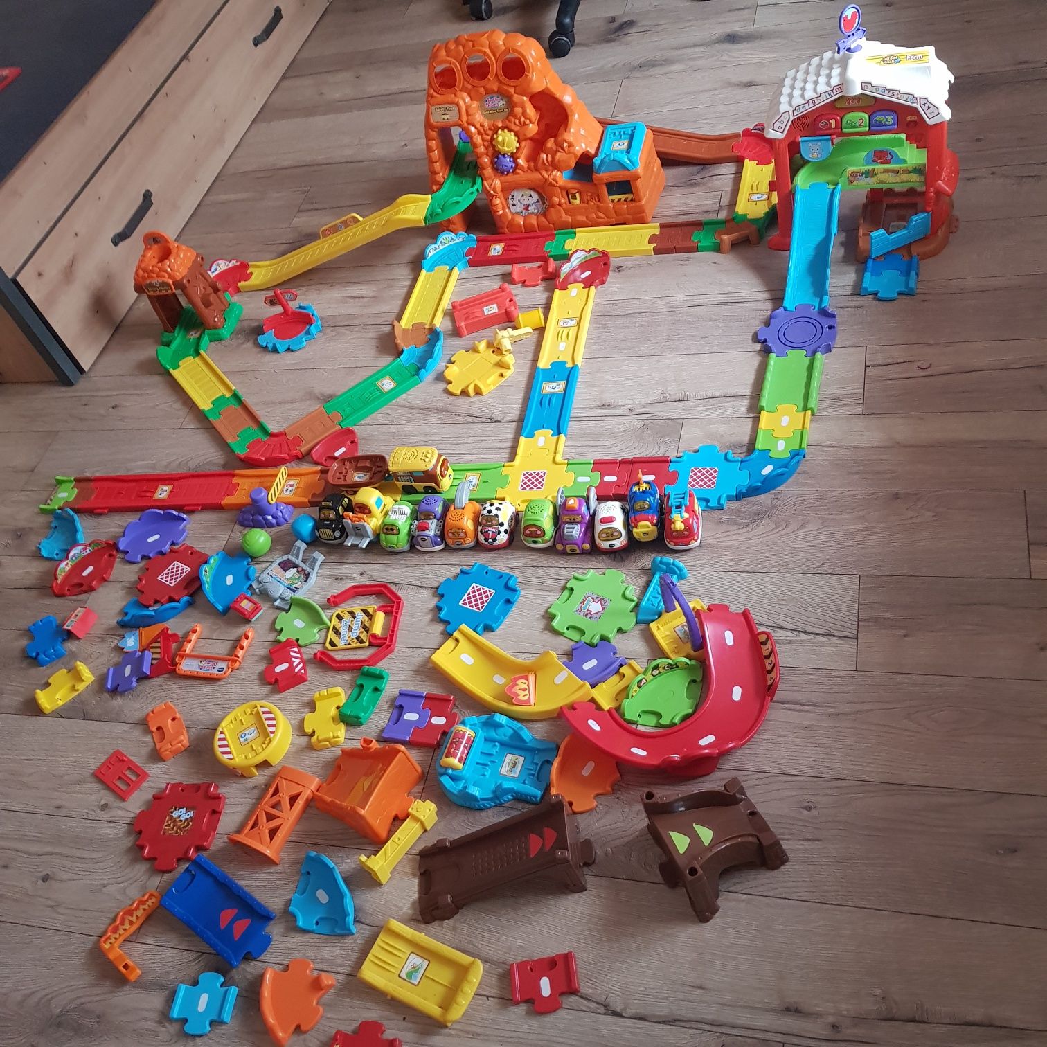 Vtech autka tut tut wielki zestaw