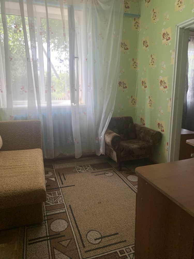 Продам будинок поряд з містом !!