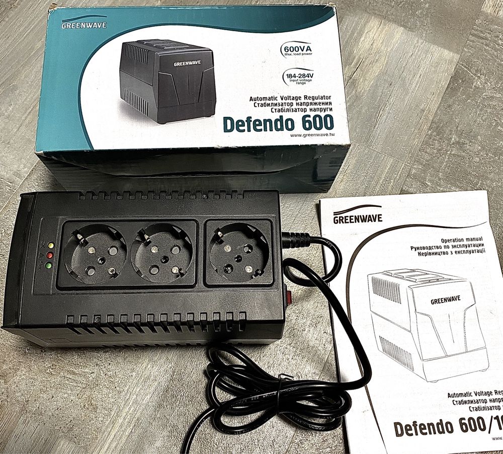 Стабилизатор напряжения Greenwave Defendo 600