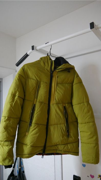 Продам чоловічу зимову куртку, тепла й легка.