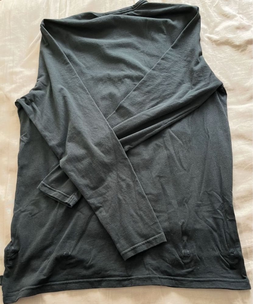 Vendo Pijama Calvin Klein.